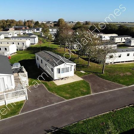 Jenner Family Holiday Homes At Tattershall Lakes Dogdyke Exterior photo