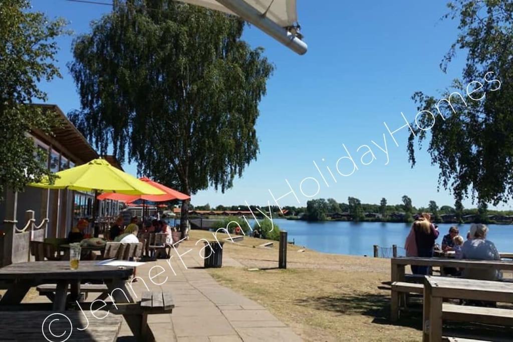 Jenner Family Holiday Homes At Tattershall Lakes Dogdyke Exterior photo